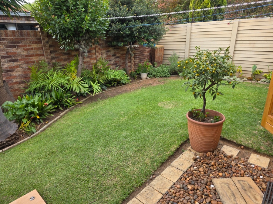 2 Bedroom Property for Sale in Langenhovenpark Free State